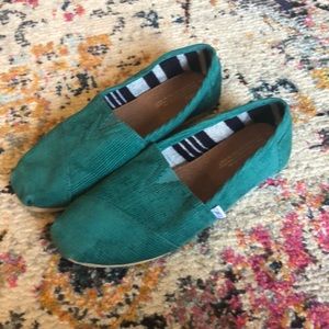 Green/teal 8.5 Tom’s